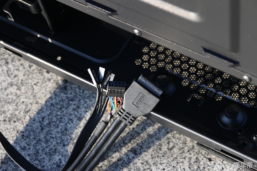 酷冷至尊masterbox600,酷冷至尊机箱毁灭者mb500