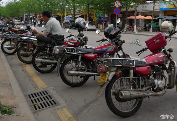 摩的司机一天收入大概是多少钱,摩的司机收入