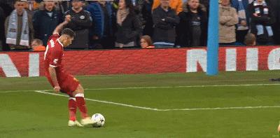 利物浦4-0巴塞罗那你永不独行,利物浦永不放弃绝不独行