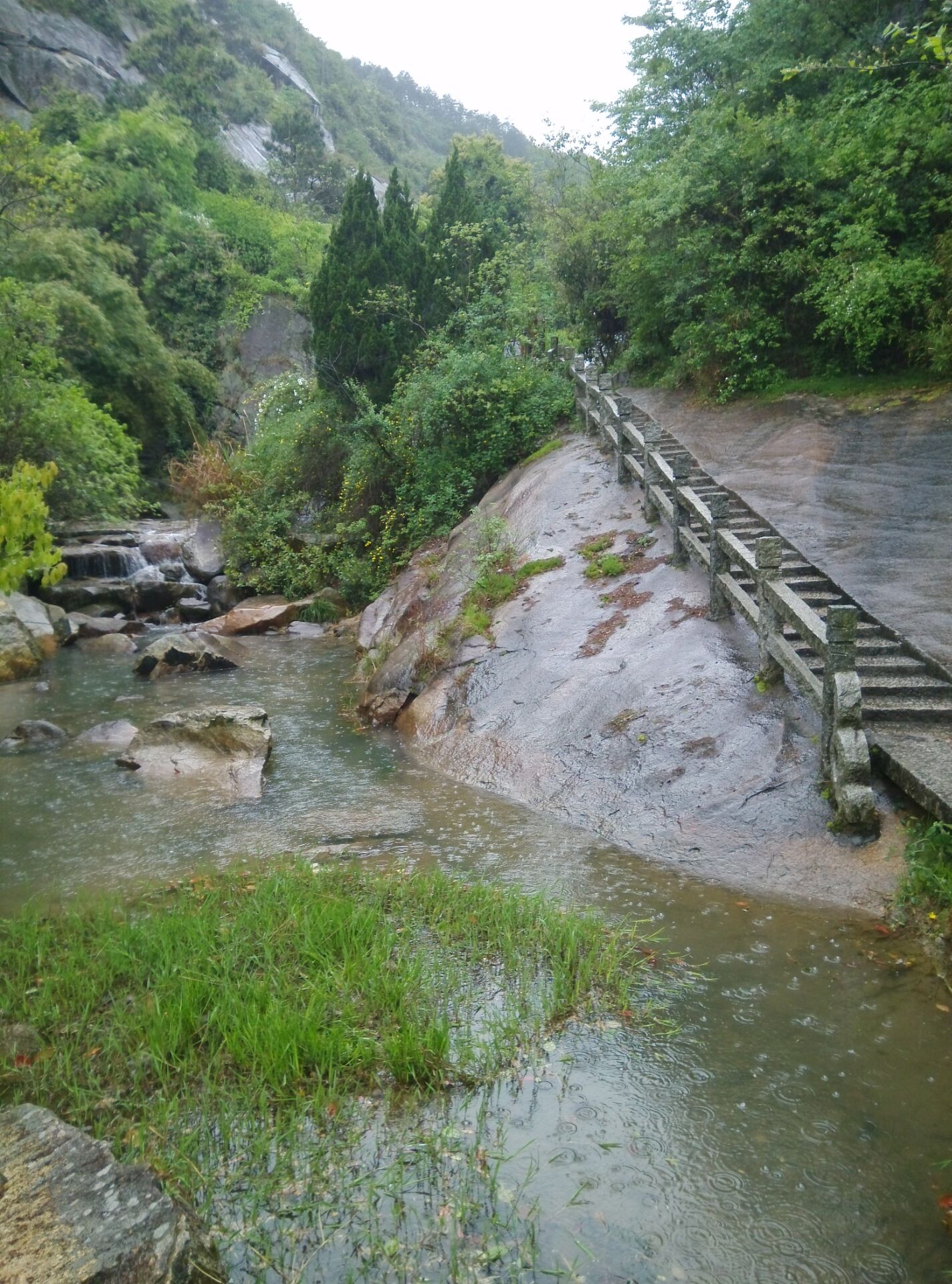南岳水帘洞,月光下的村落,大山里的篝火