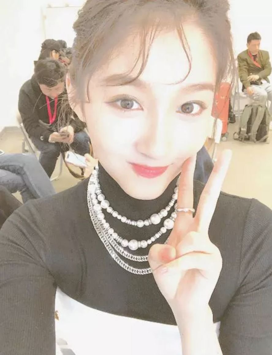 关晓彤是不是换了造型师,关晓彤为什么不换造型师