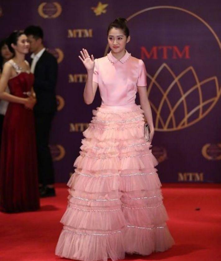 关晓彤是不是换了造型师,关晓彤为什么不换造型师