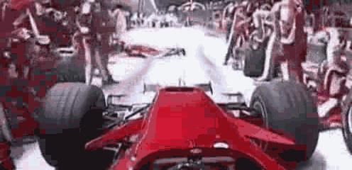 f1通过维修区最快纪录,f1维修区红灯