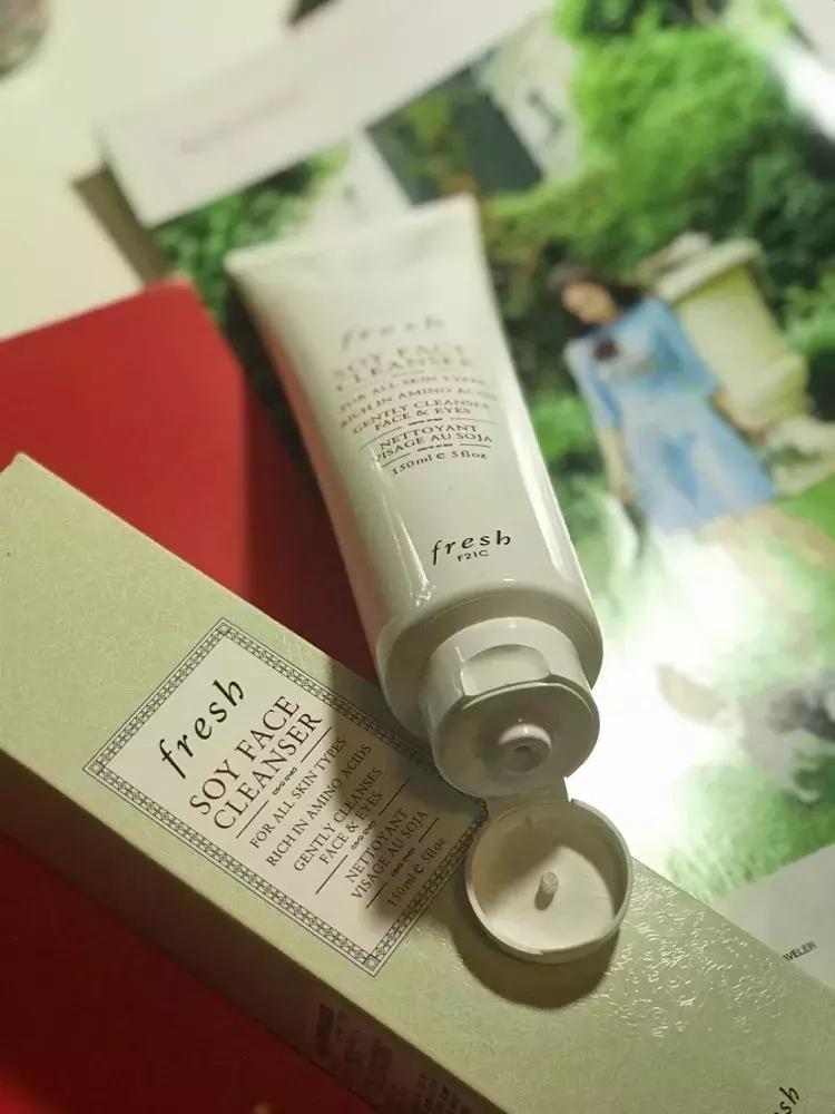 温和不伤肤清洁面部,深层清洁又不伤皮肤的女士洁面