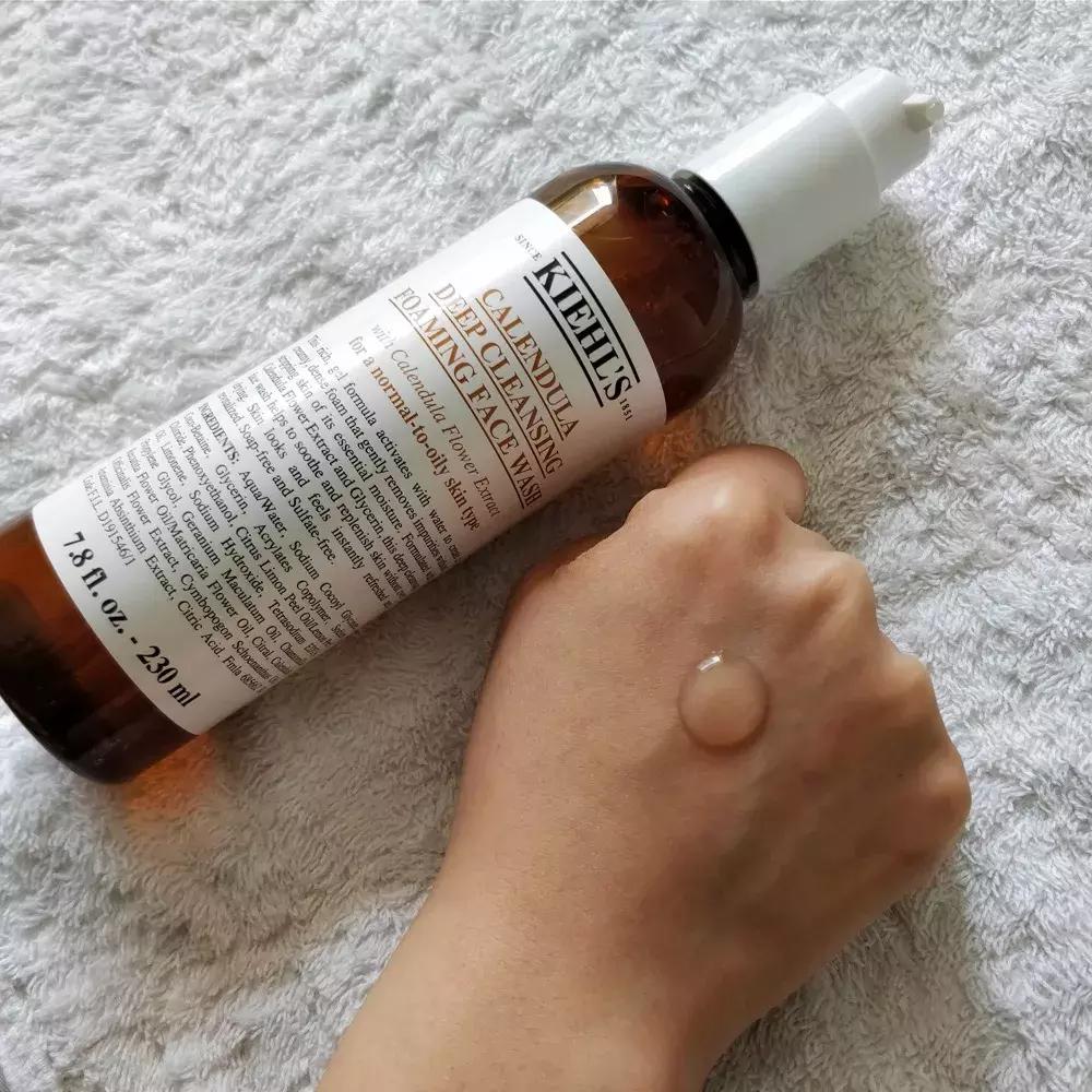 温和不伤肤清洁面部,深层清洁又不伤皮肤的女士洁面