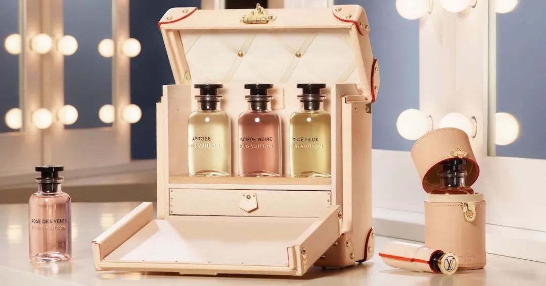 特别有魅力的一款香水 (推荐一款柠檬味为主的香水)