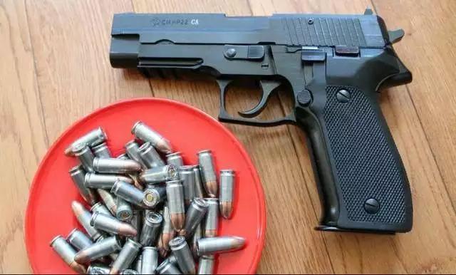 格洛克军用手枪和警用手枪的区别,92式警用手枪和军用手枪的区别