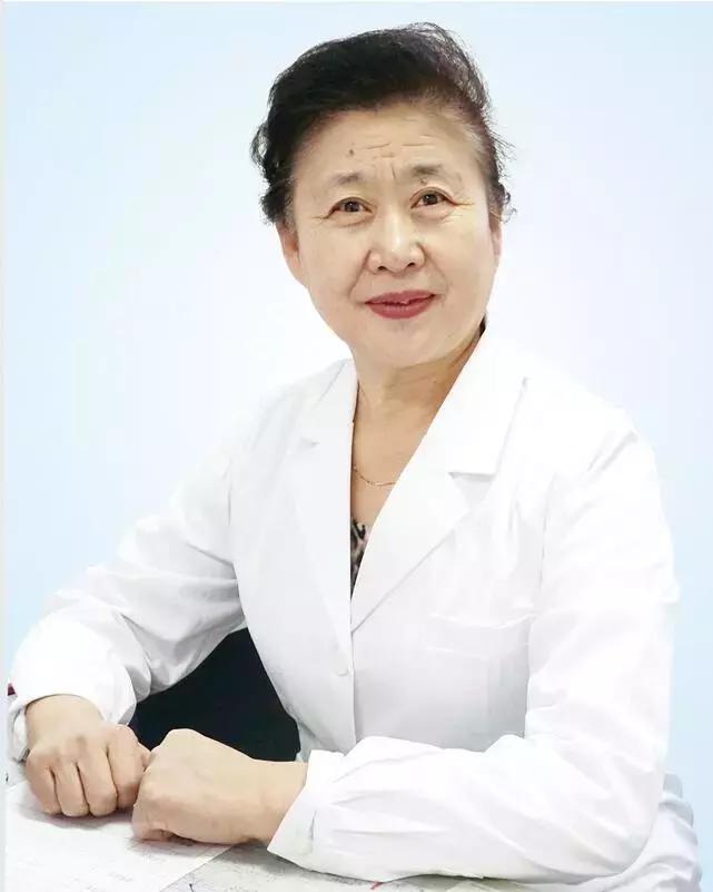 手部脱皮=缺乏维生素?!你可别瞎给孩子补