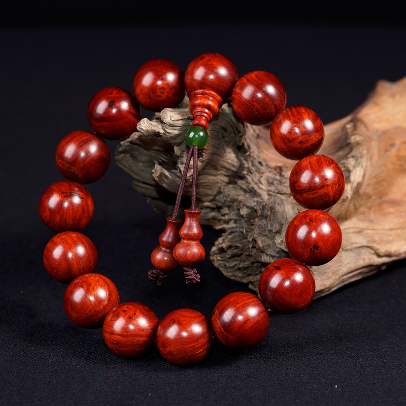 小叶紫檀手链什么人都可以戴吗,小叶紫檀手链不适合戴的人