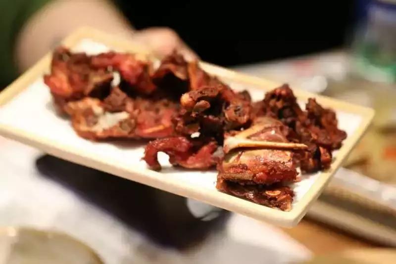 你无肉不欢吗？吃完叱咤大连烤肉界这4家名店，做梦也会笑！