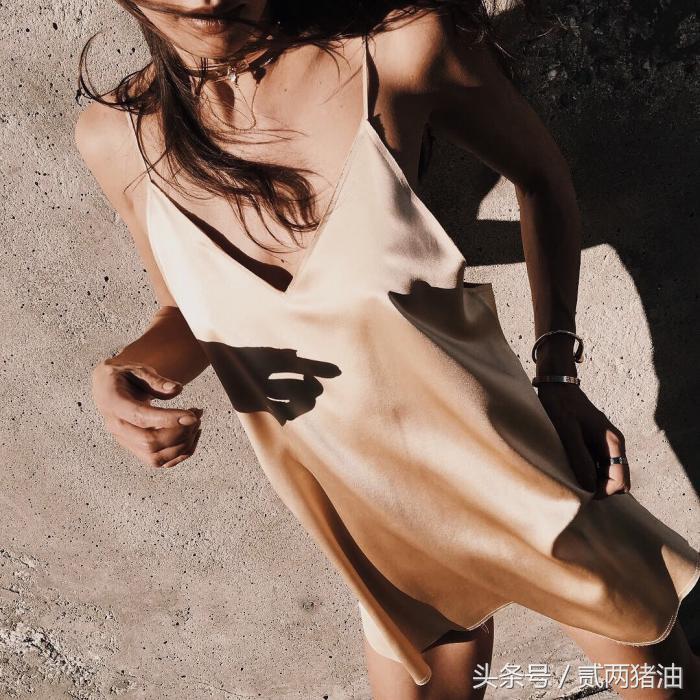 平胸才是穿衣服的高级秘诀,平胸女生如何穿搭