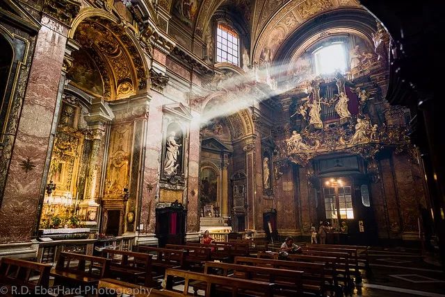 新手初学摄影用什么相机,新手摄影必学的三种角度