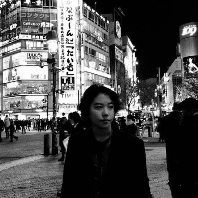 菲已入佛，唯已成仙，留童一个在人间