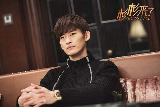 尴尬而不失礼貌的微笑下车!张翰搞笑上错车,鱼塘霸主人设崩塌?