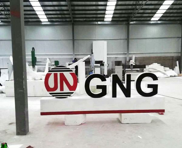 北京宏苑雕塑助力筹备OTC石油展会，制成LOGO已空运赴美