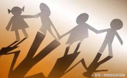 男孩患先天性疾病被退学,天才男孩被学校劝退