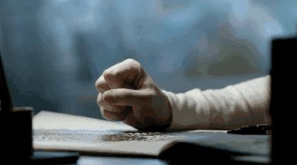 突然抖一抖是什么病的前兆,一直在手抖是什么病的先兆