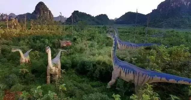 1亿5千万年前的恐龙化石,1亿年前的恐龙