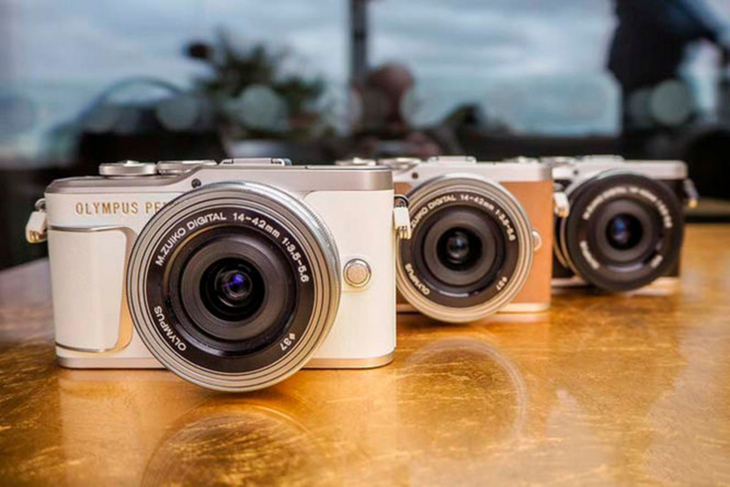 既能拍风景又能拍原相的微单相机,带180度翻转屏的微单相机800左右