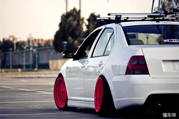 油门踏板轻微抖,车子加速油门踏板抖动是什么原因