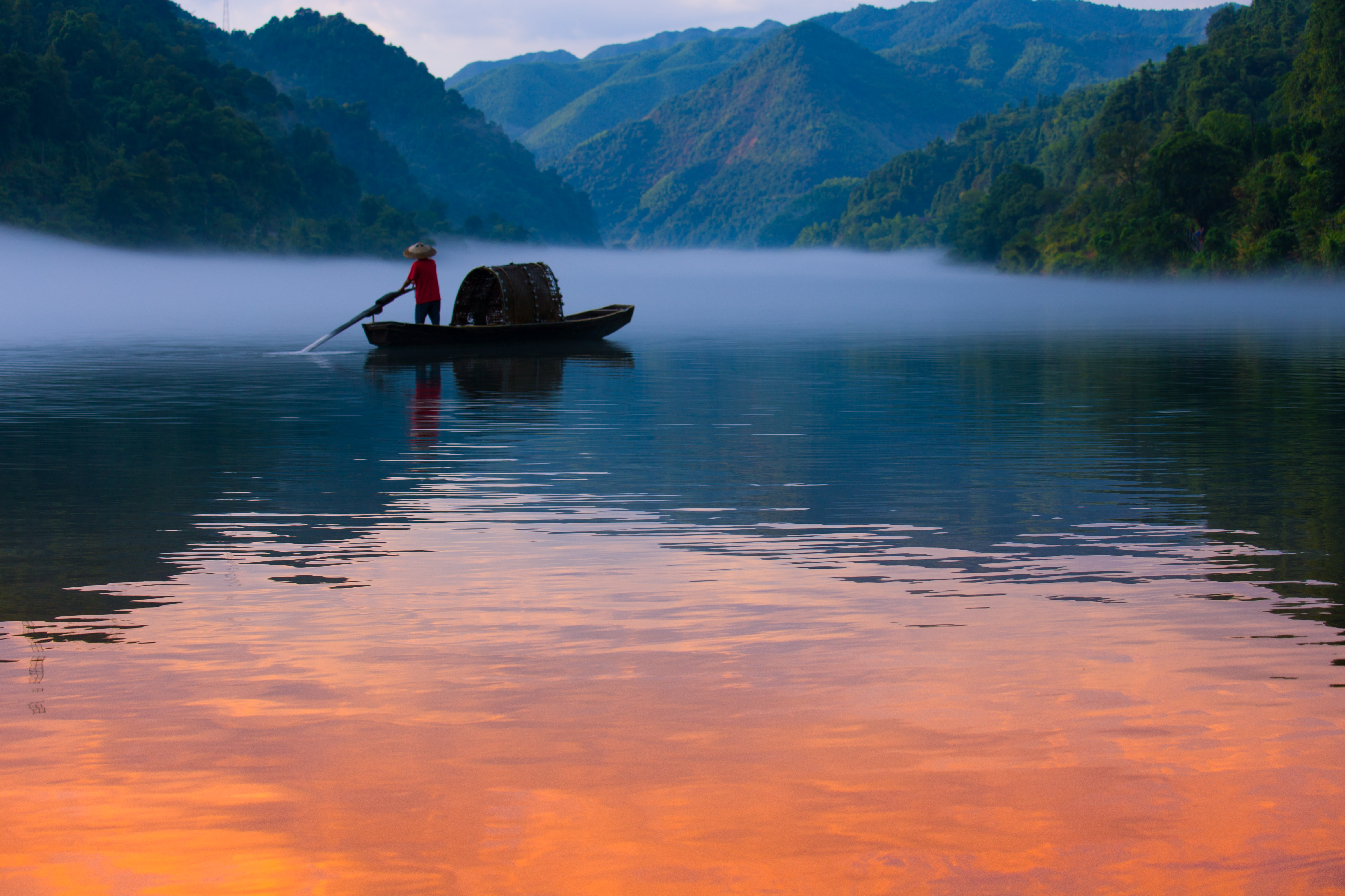 中国首条跨省环线高铁开通城市,今年拟建的18条高铁干线