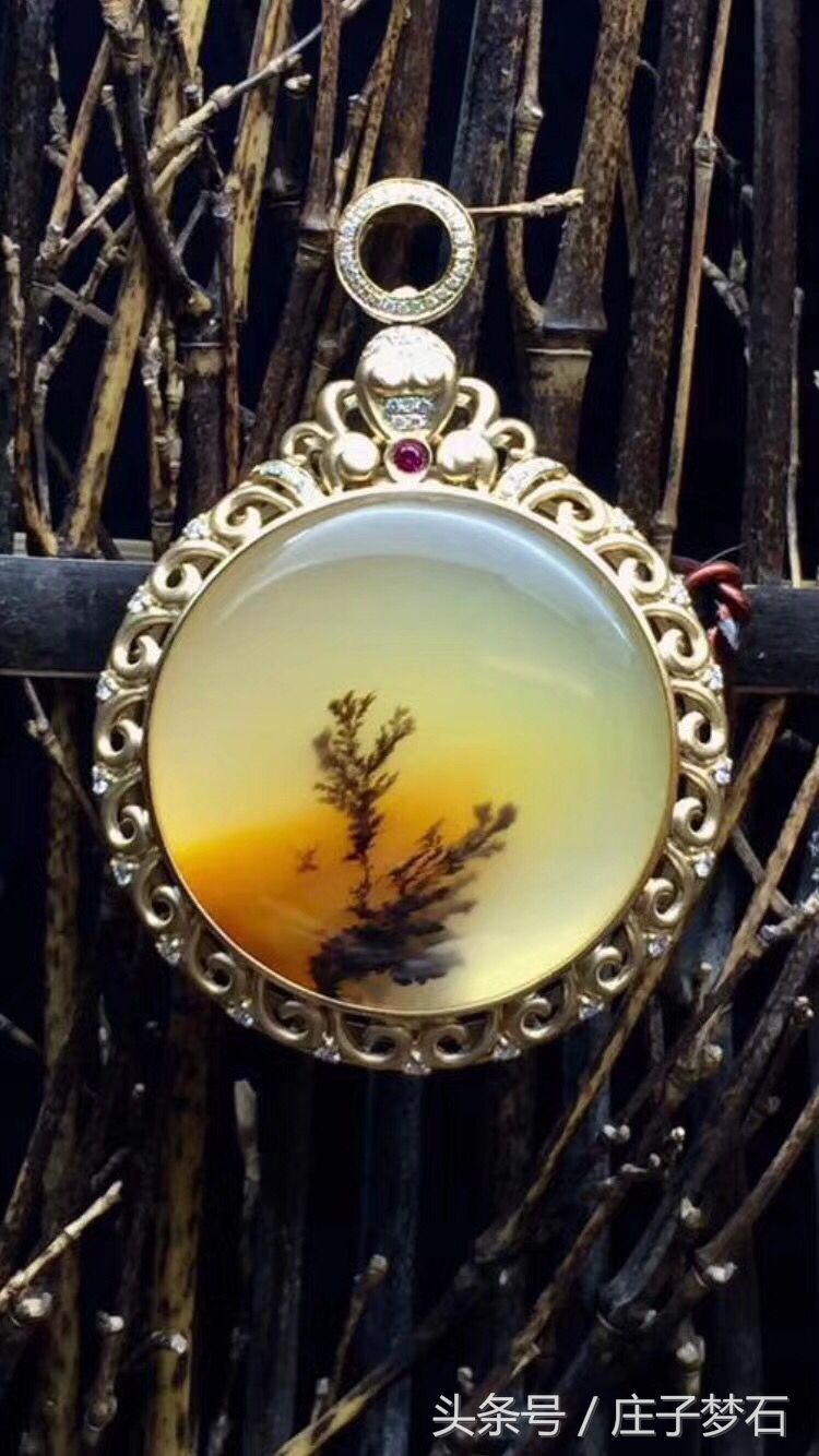 黄龙玉里面的水草花是如何形成的,黄龙玉水草花手镯价格