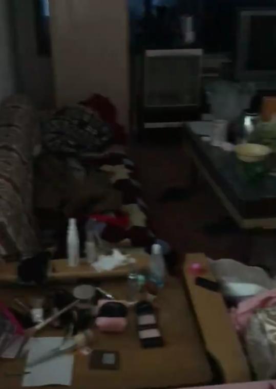 张琪格晒老家环境,直言:那个时候很自卑,怕被别人看不起!