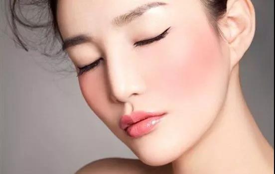 你知道去黑头最好的方法吗,去除黑头粉刺最好的方法