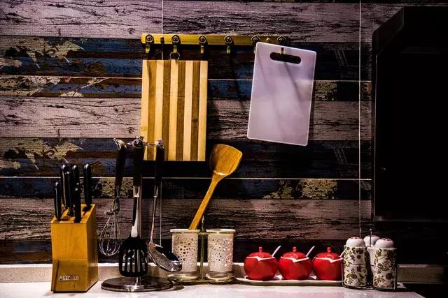 飞两千多公里，得到一座奇幻山林，一个温暖的家，一群有趣的人