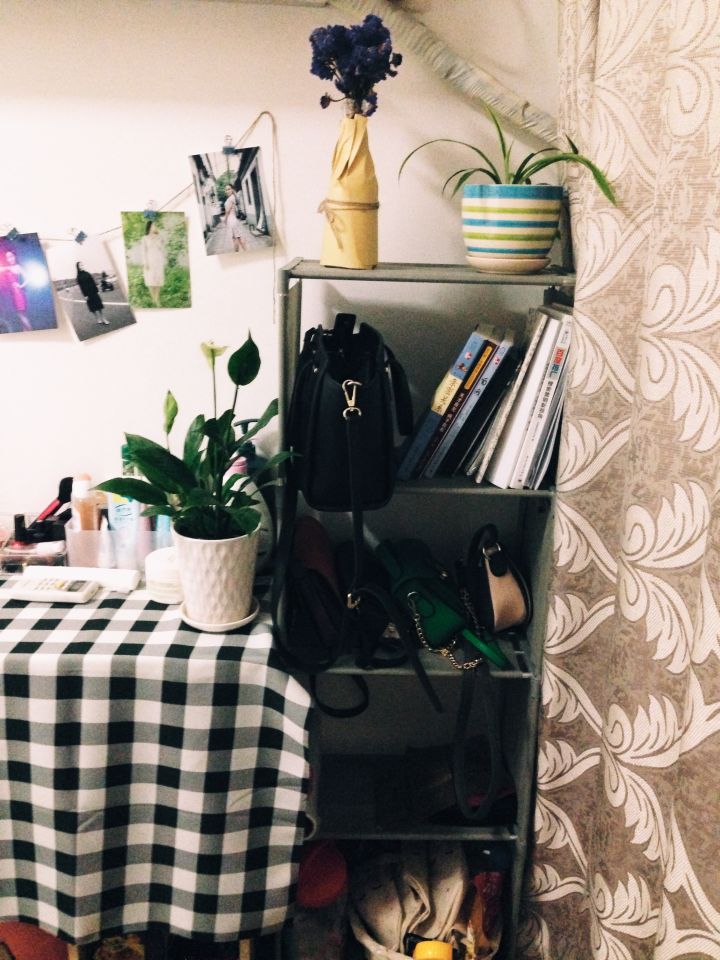 怎样花最少的钱布置出租房,怎么收拾一间出租屋显得温馨