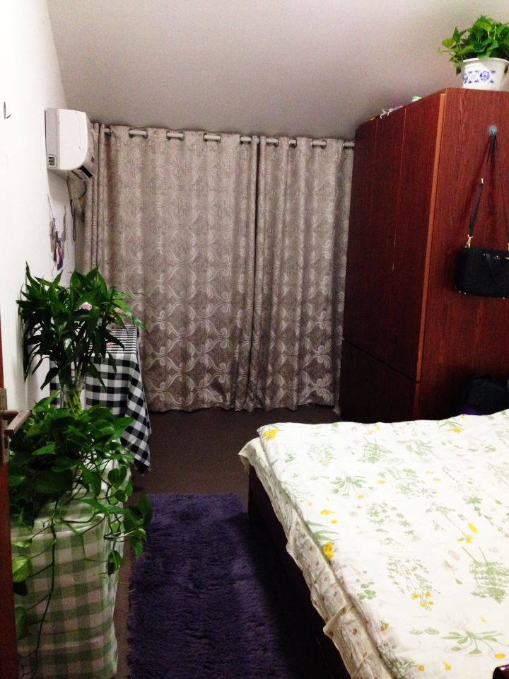 怎样花最少的钱布置出租房,怎么收拾一间出租屋显得温馨