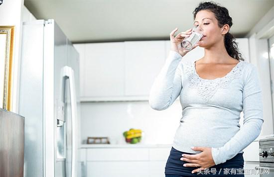 孕期胃里有胀气怎么办,胃一天到晚都胀气灼热是怎么回事