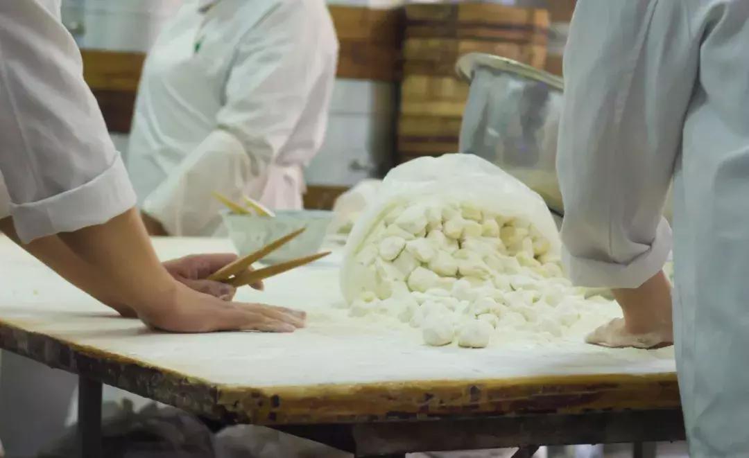 想带你去南湖，兜里揣10块，然后胖十斤！