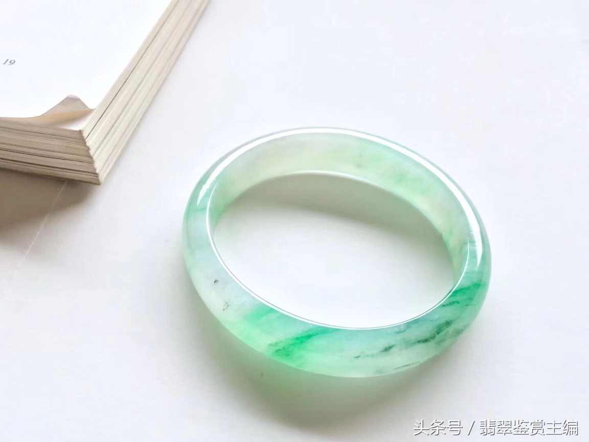 翡翠戴了几天磨花了,翡翠怎么保养最简单方法