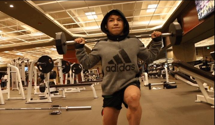 15岁亚裔健身,15岁健身3年练成肌肉猛兽