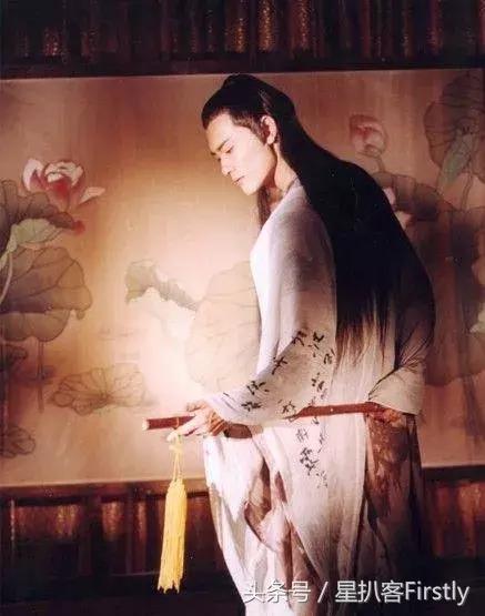 陈冠希撞脸本山大叔,娱乐圈撞脸明星对比照男