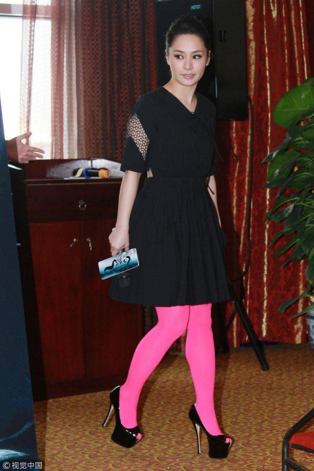 “黑丝”的魅力为何男人难以抵御？原来是因为……