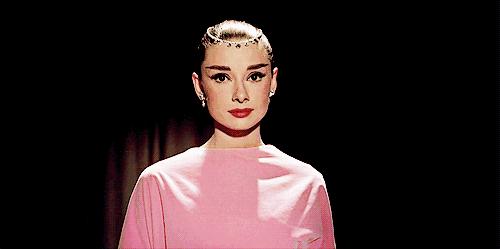 红唇口红推荐不显老,男生口红推荐深唇色