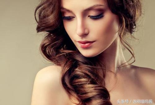 头屑多有白色癣,头屑大量真菌孢子什么情况