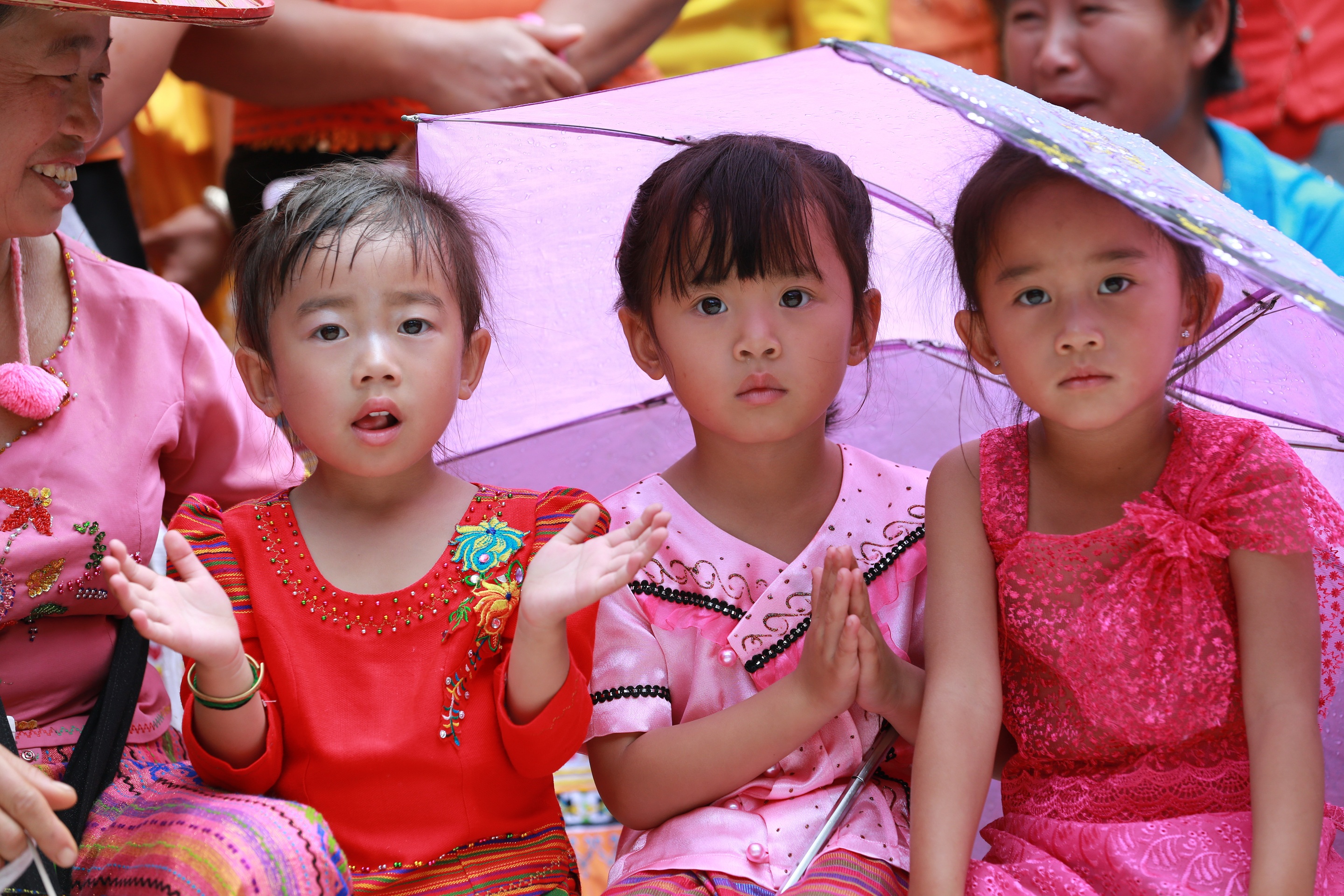 景洪泼水节今年还过吗,连山原生态景区皇后山泼水节