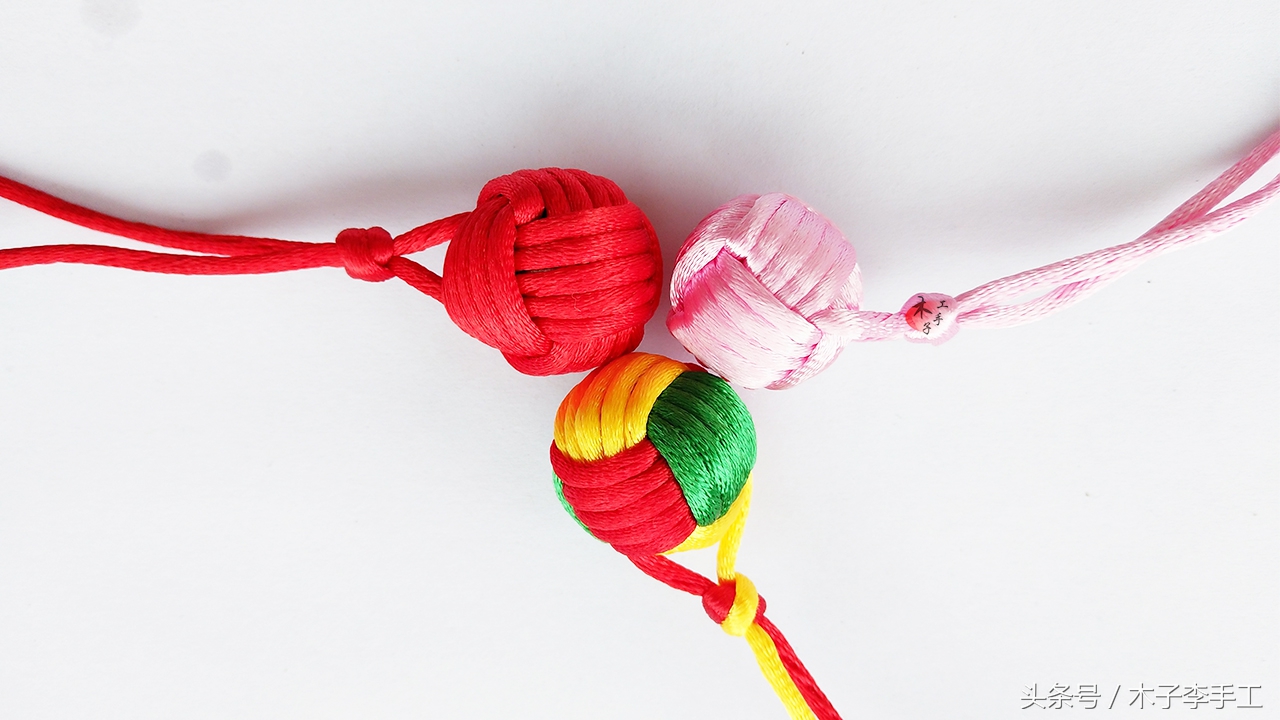 如何自制包包挂件配饰教程,包包装饰小挂件教程