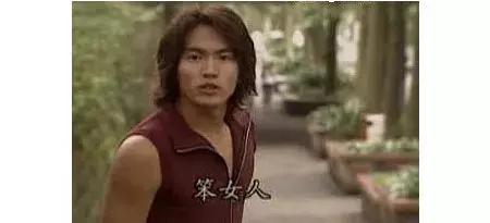 霉霉gif表情包,霉霉游泳表情包