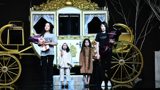 2019大连春季时装周童装,童装2018法国时装周