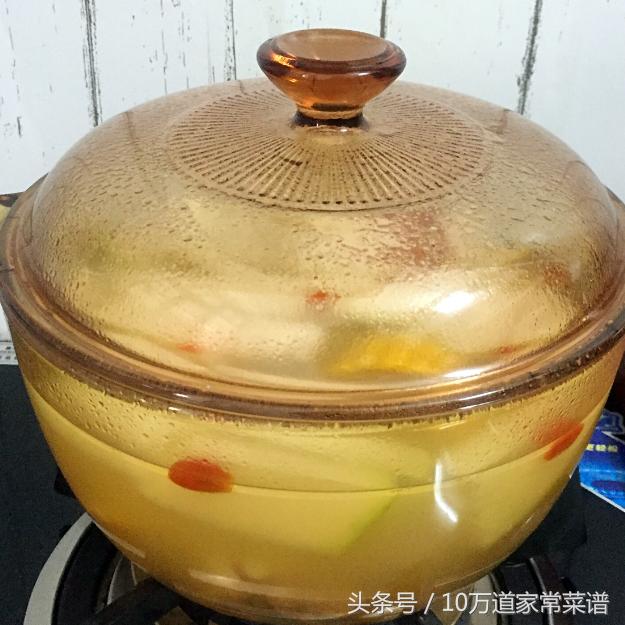 玉米冬瓜排骨汤先放玉米再放冬瓜,冬瓜玉米薏米排骨汤怎么炖最好喝