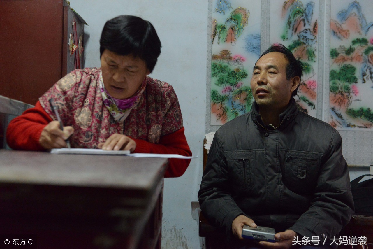 感人落泪的教授演讲视频,感动泪下的老师