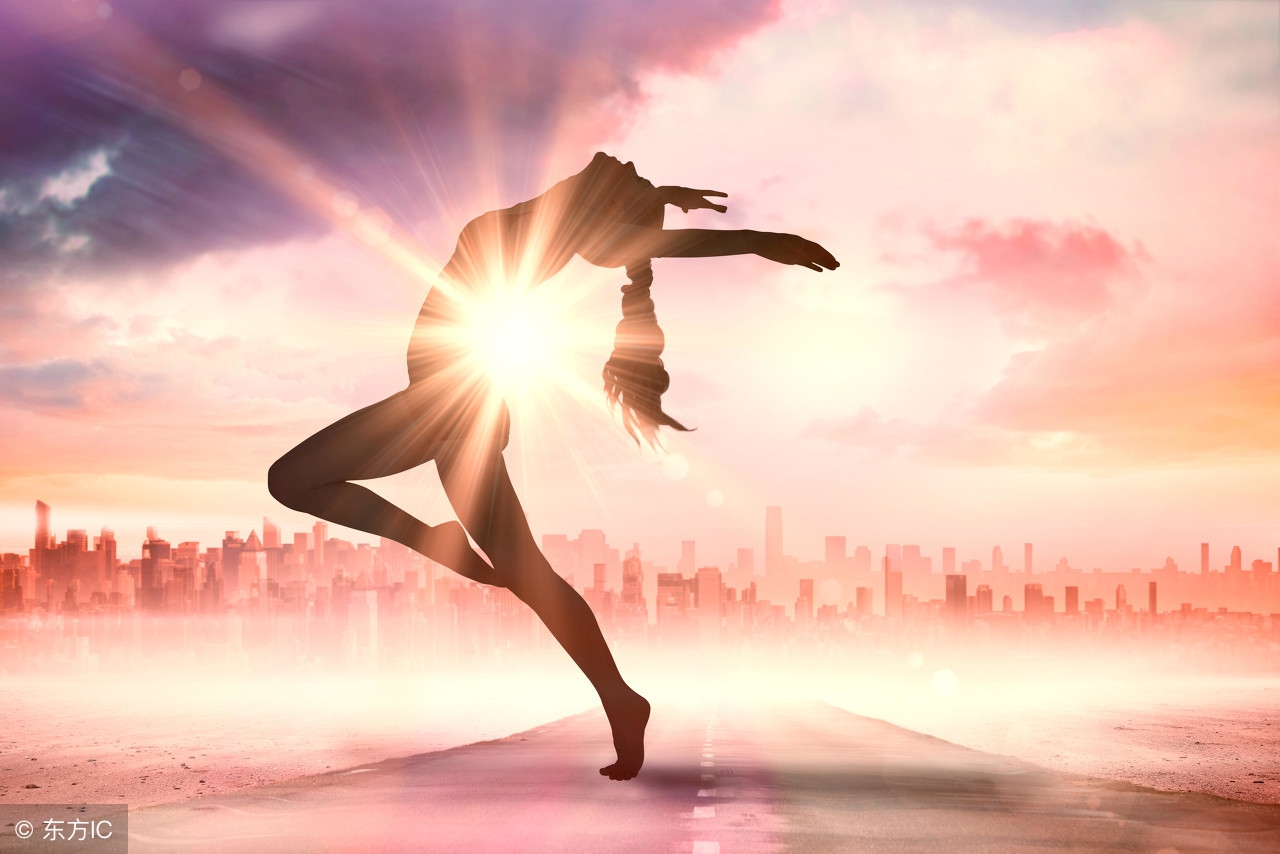 学跳舞的初学者几个动作,跳舞的正确姿势和标准动作零基础