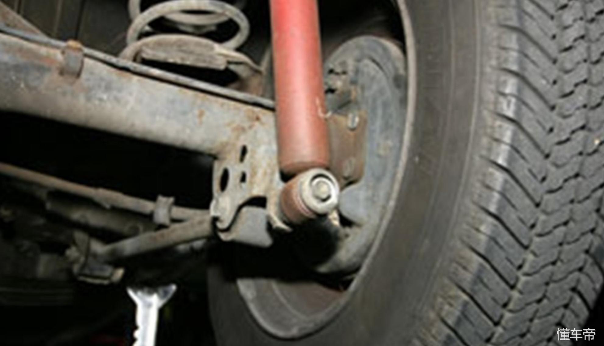 新手如何正确选择汽车减震器,汽车减震器种类及优缺点