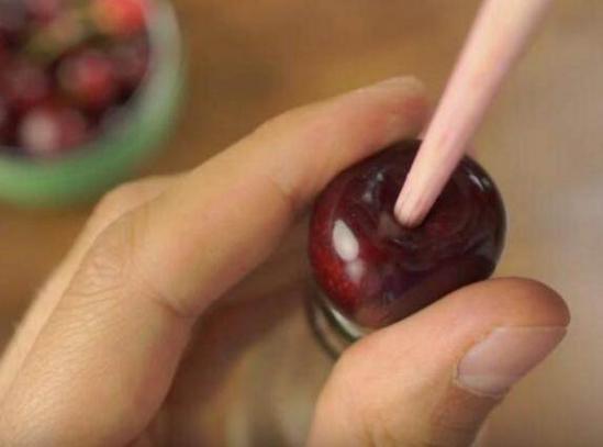 怎么简单去除樱桃核表面硬的部分,樱桃核怎么处理才干净