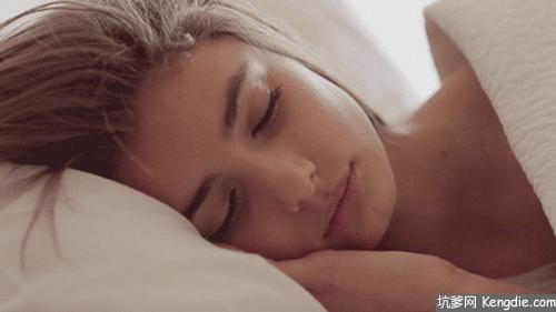 皮肤缺水严重怎么快速补水,眼部皮肤缺水怎么补水最快