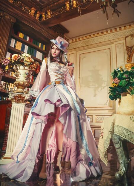 曾因爱好被家人赶出门外,这三个女孩用5年做到了淘宝cos类目NO.1